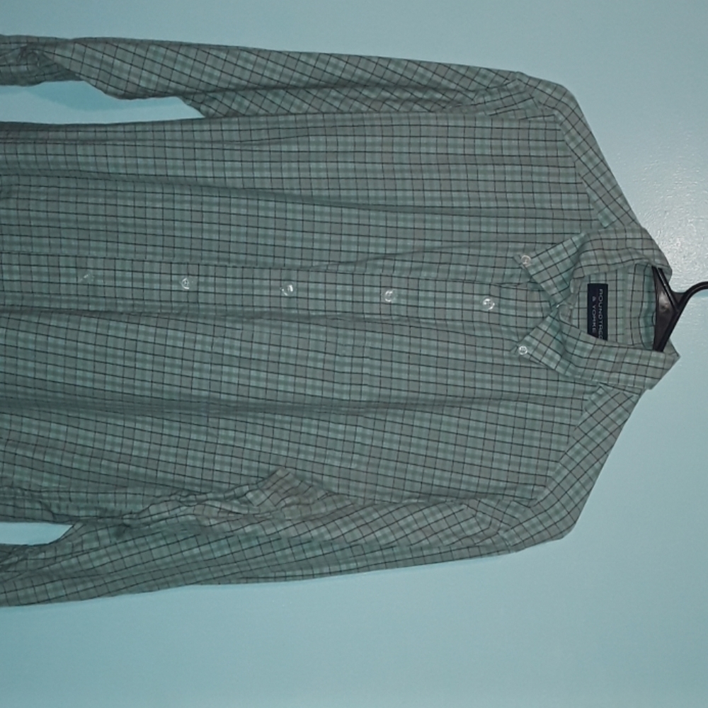 Roundtree & Yorke Plaid button up